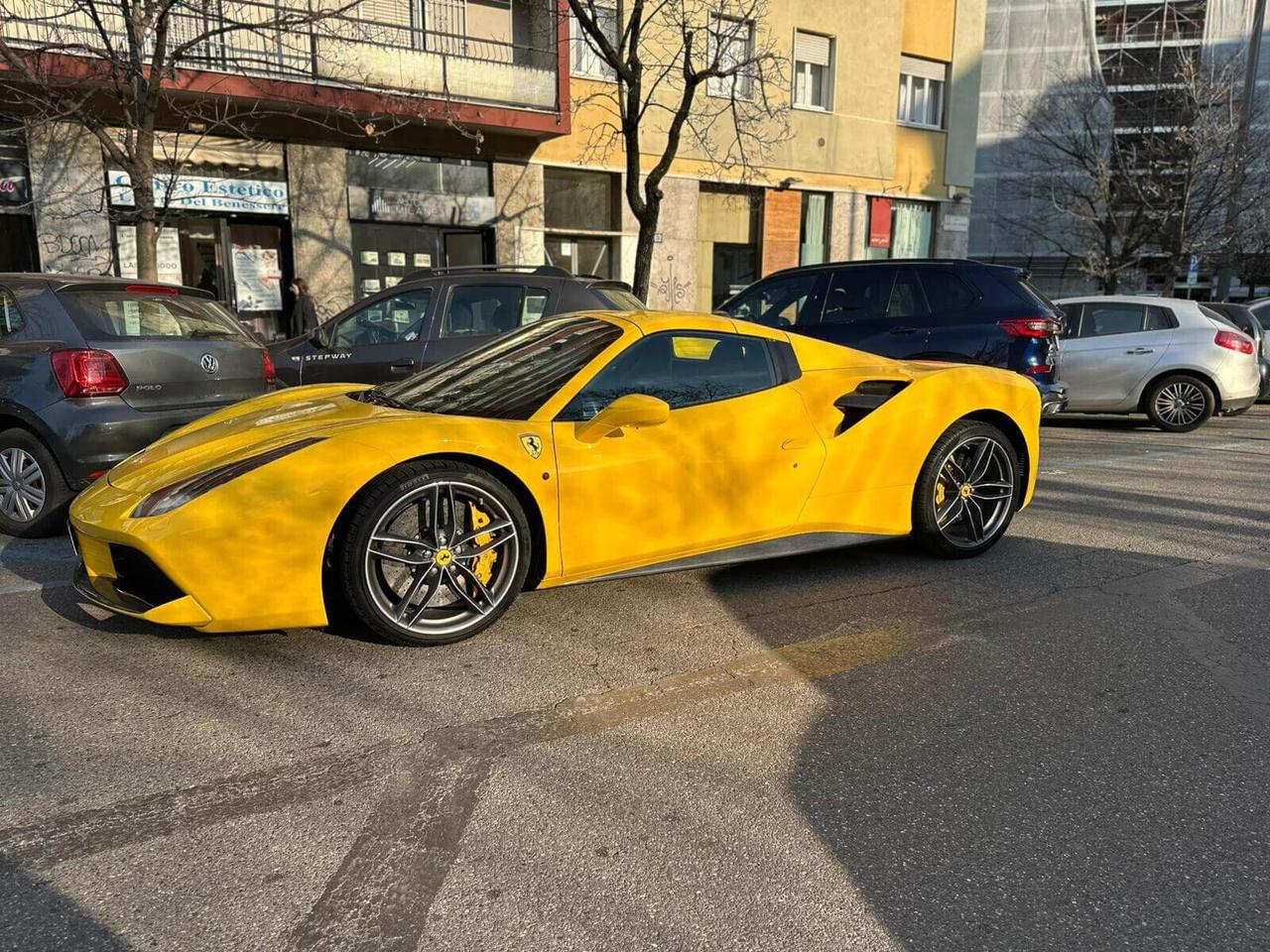 FERRARI 488 Spider | Full carbonio