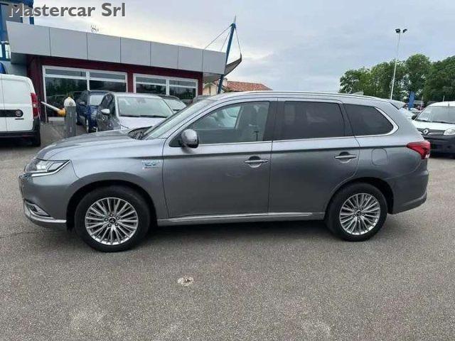 MITSUBISHI Outlander Outlander phev 2.4 Instyle Plus 4wd - FZ221SY