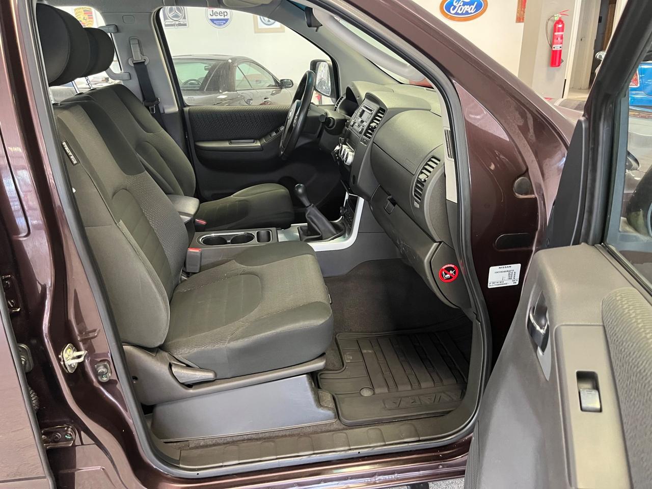 Nissan Navara 2.5 dCi 190CV 4x4 Manuale GancioTraino