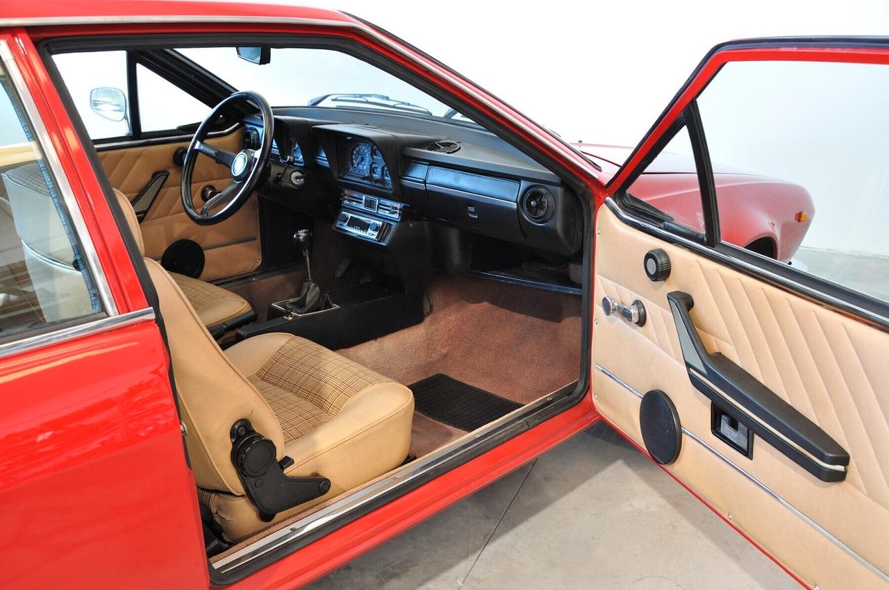 Alfa Romeo Alfetta Gt 1.6 ASI Rosso Alfa