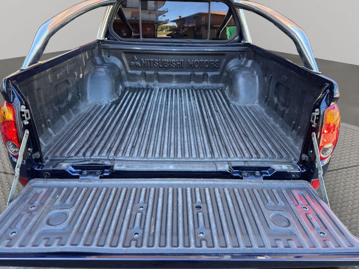 MITSUBISHI - L200 - 2.5 DI-D 178 CV DC Intense Plus