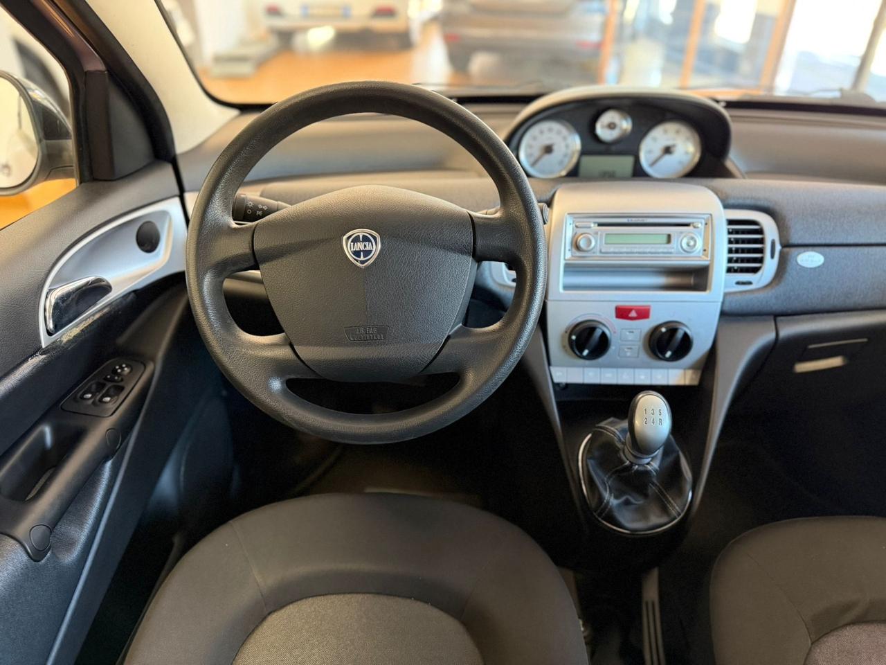 Lancia Ypsilon 1.2 69 CV Platinum