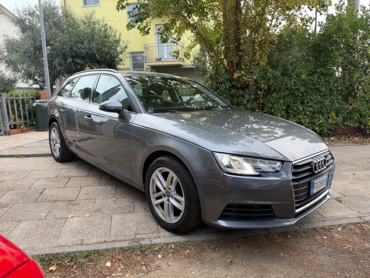 Audi A4 Avant 2.0 TDI 150 CV S tronic Business Sport