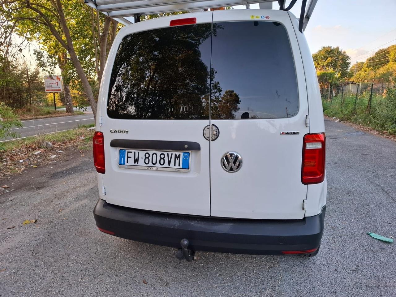 Volkswagen Caddy 2019 2.0 TDI 122 CV 4MOTION GANCIO TRAINO