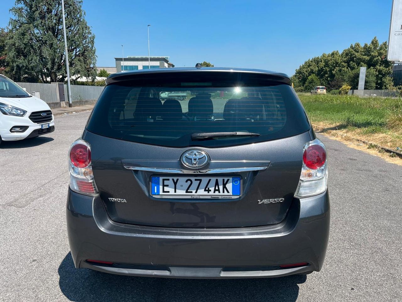 Toyota Verso 1.6 D-4D **7POSTI**