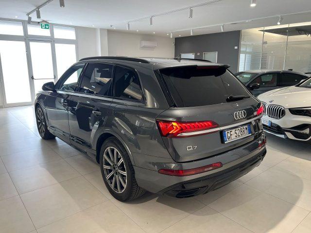 AUDI Q7 3.0 55 TFSI quattro tiptronic Sport