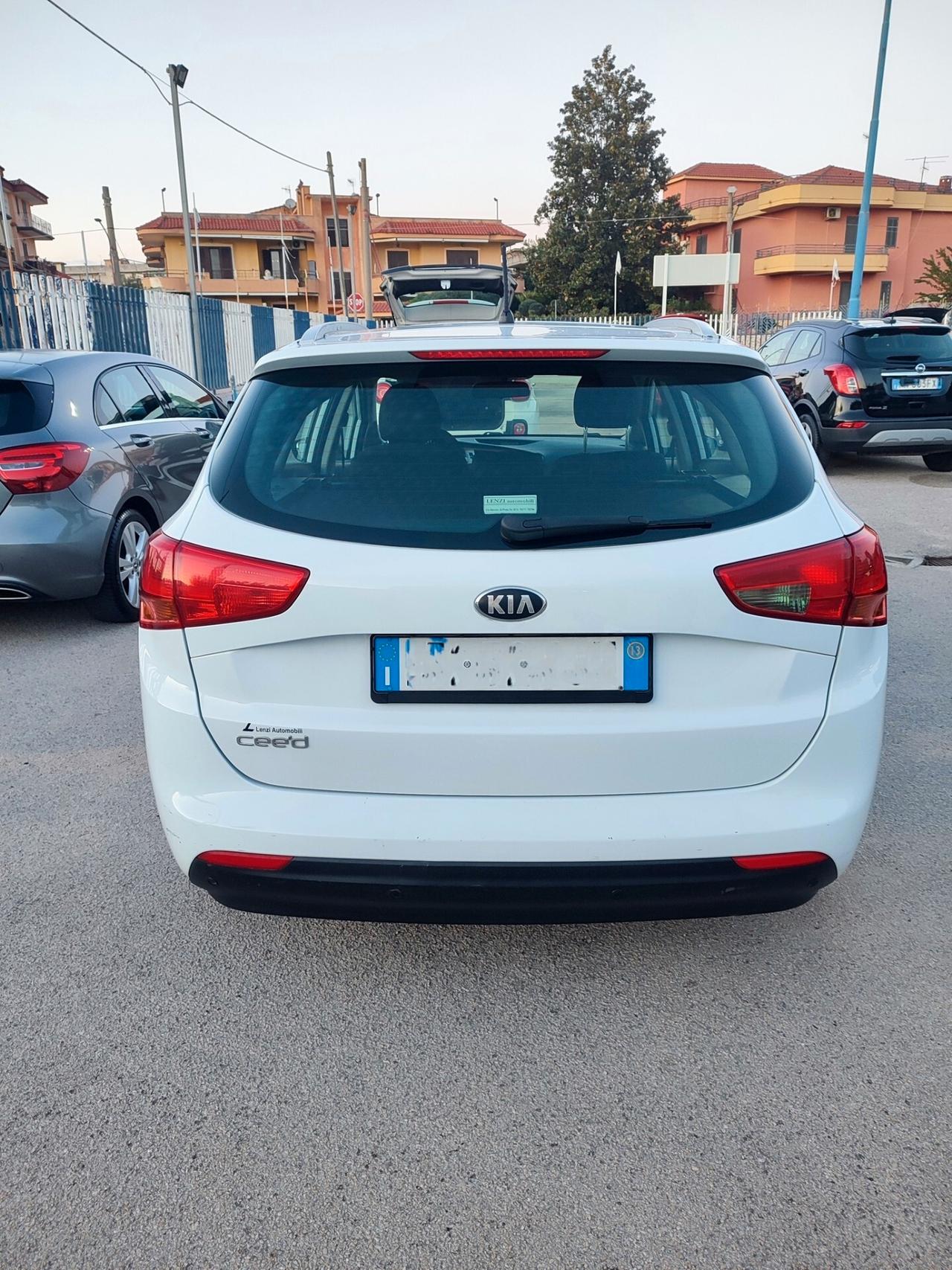 Kia Ceed Sportswagon cee'd 1.4 CVVT SW Cool con 149.000 Chilometri