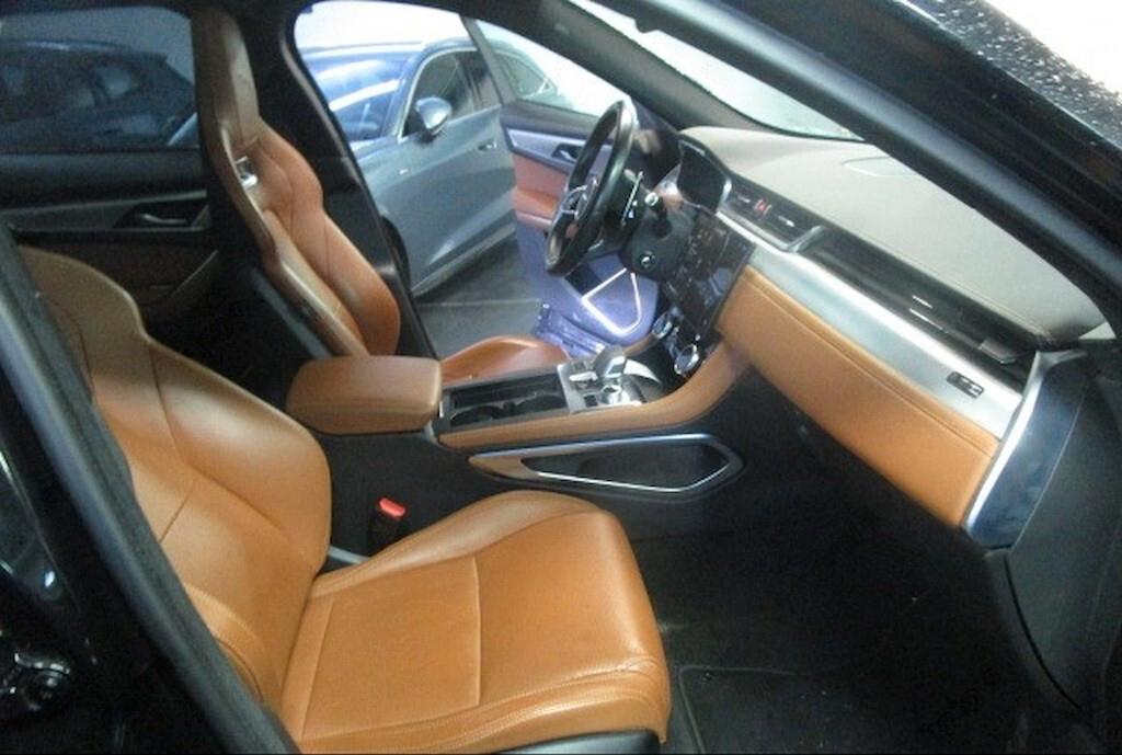 JAGUAR F-PACE 2.0D 204CV AUTOM. AWD R-DYNAMIC SE ( FARI LED PREMIUM - PELLE - COCKPIT - TETTO PANORAMICO - NAVI - MIRROR - PDC - TELECAMERA POST. - CERCHI 20 )