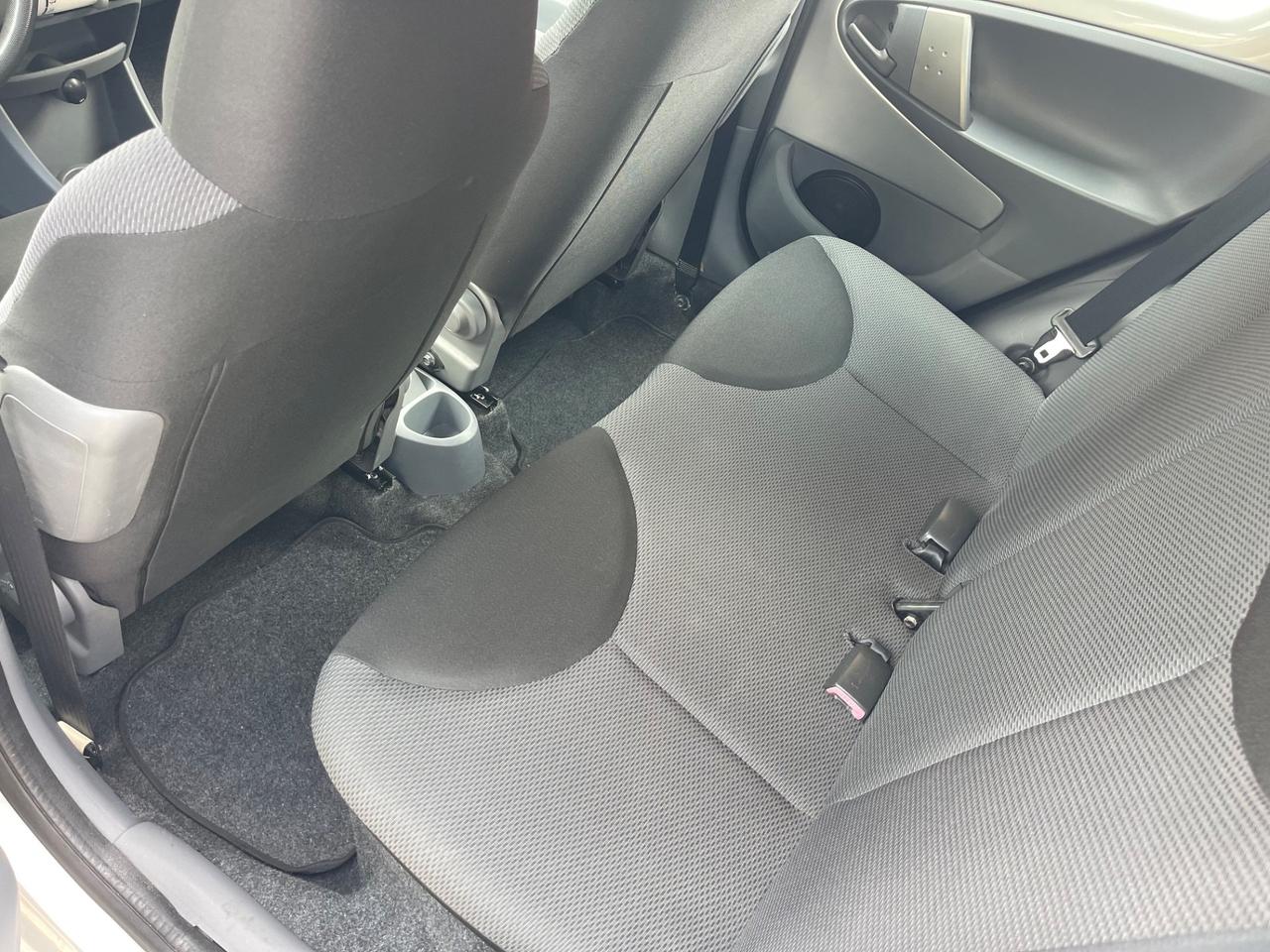 Toyota Aygo 1.4 turbodiesel 5 porte Sol