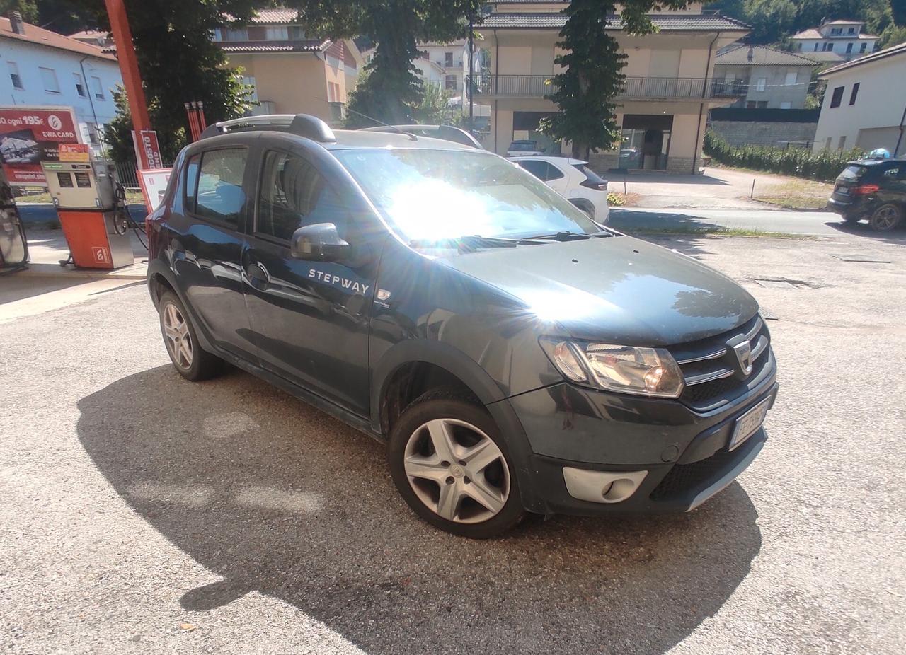 Dacia Sandero 0.9 TCe 12V TurboGPL 90CV GPL appena revisionato