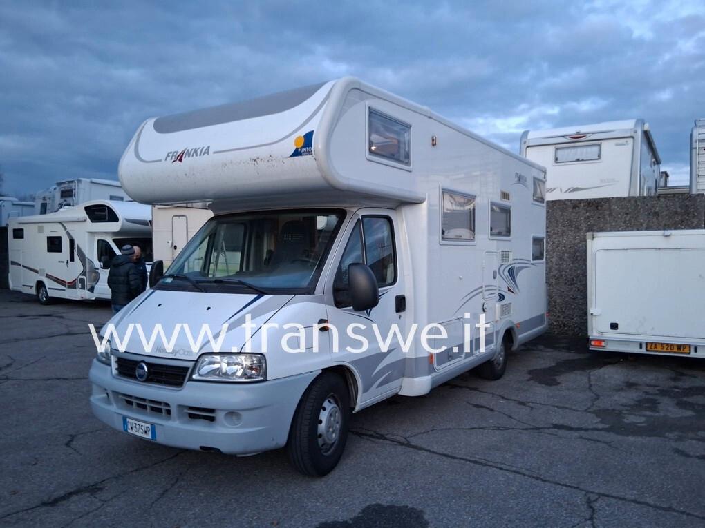 Frankia I 650ED Mansardato con letti a castello in coda