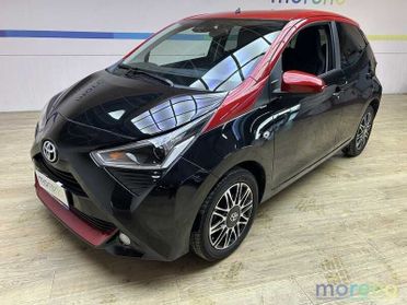 Toyota Aygo 1.0 x-clusiv red pack 72 CV