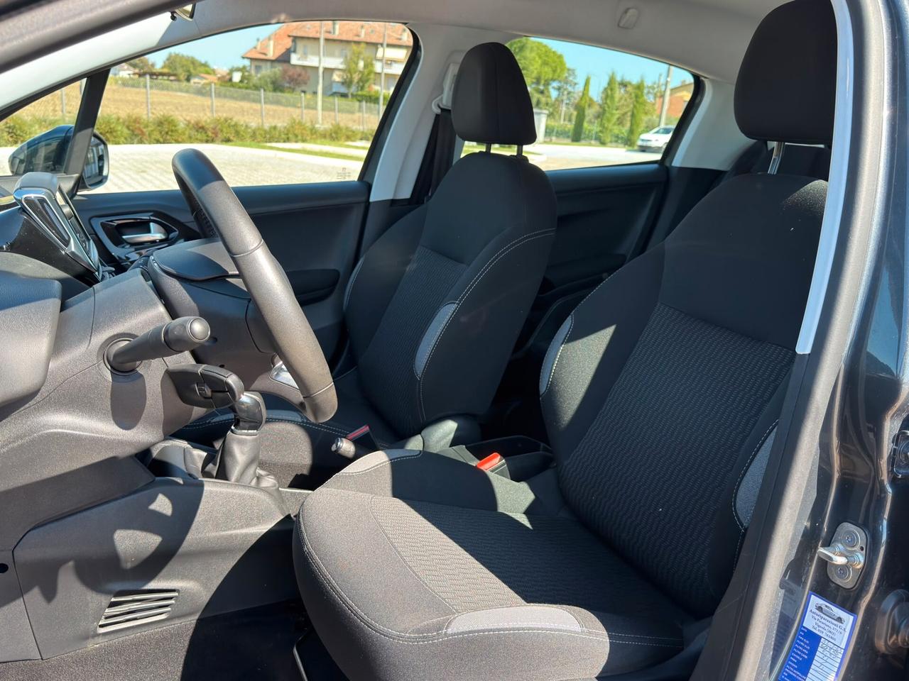 Peugeot 208 5p 1.6 bluehdi 75 cv
