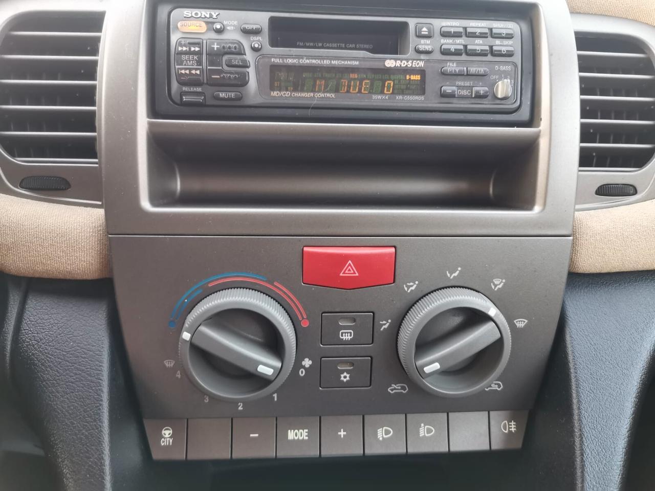 Lancia Ypsilon 1.2 Argento NEOPATENTATI