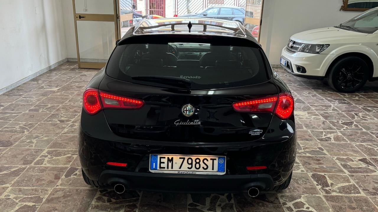 Alfa Romeo Giulietta 2.0 JTDm-2 140 CV Distinctive-2012