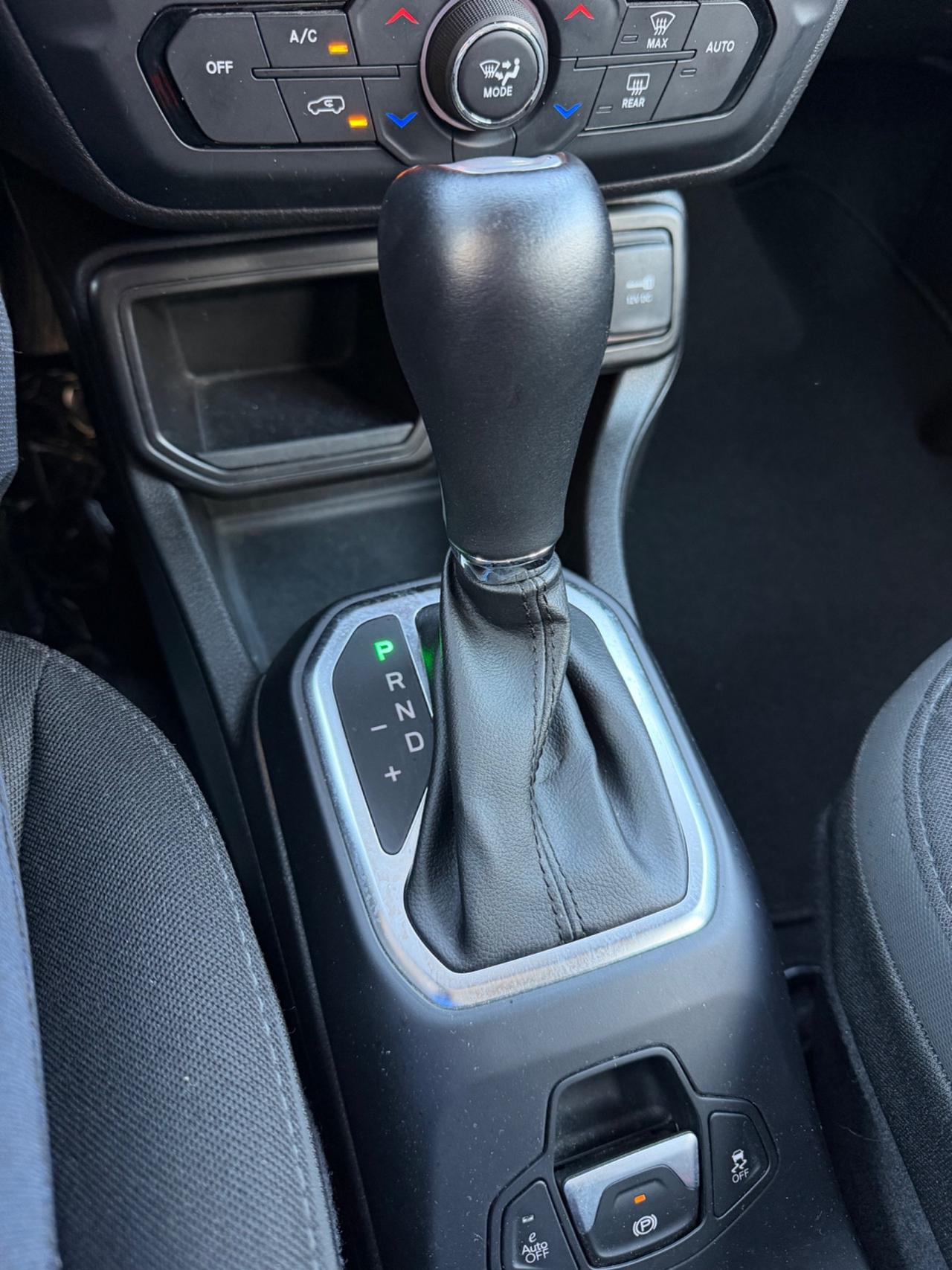 Jeep Renegade 1.5 Turbo T4 MHEV Limited 2023