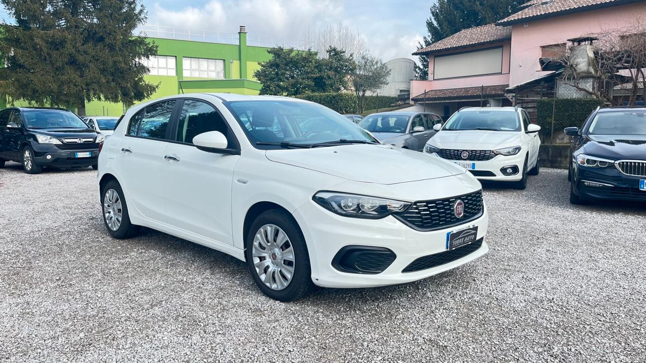 Fiat Tipo 1.6 Mjt S&S 5 porte Easy