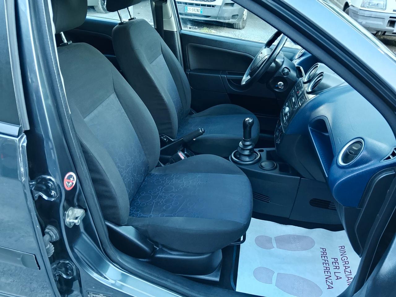 Ford Fiesta 1.2 16V 5p. Manutenzione completa