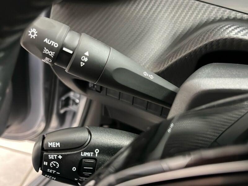 Peugeot 208 Allure PureTech 100 S/S