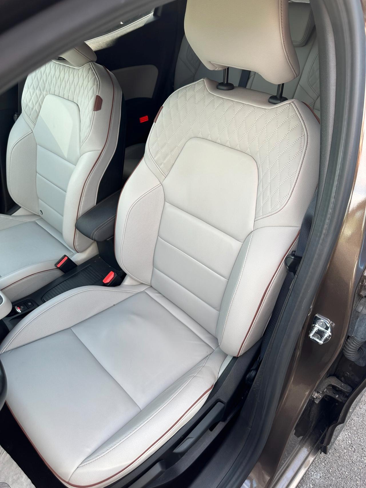 Renault Clio TCe 130 CV EDC FAP 5 porte Initiale Paris