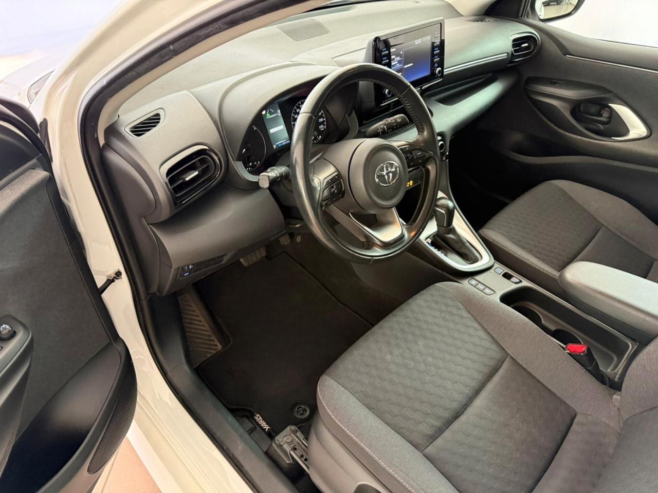 Toyota Yaris 1.5 Hybrid 5 porte Business