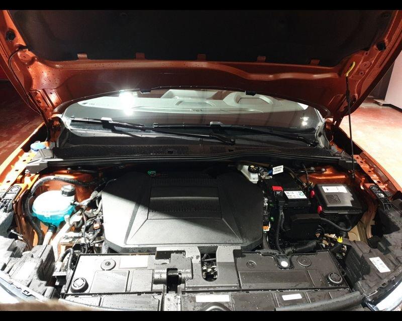 Citroën e-C4 motore elettrico 136 CV Shine