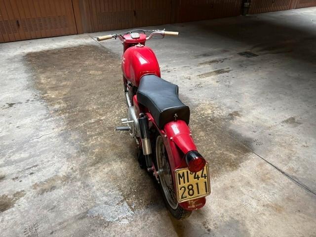 Moto Guzzi Lodola 235 gran turismo