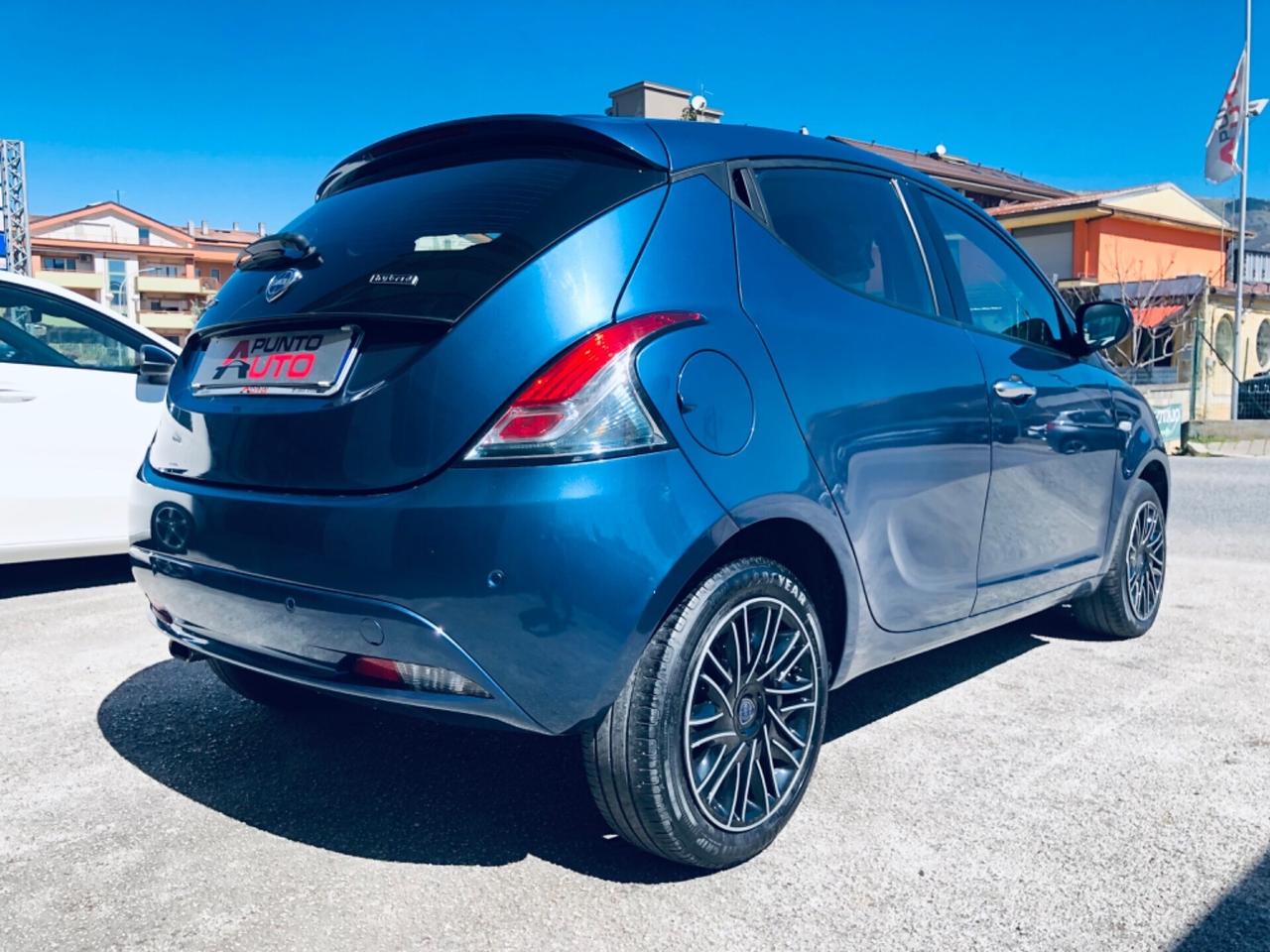 Lancia Ypsilon 1.0 5 porte S&S Hybrid Gold CARPLAY