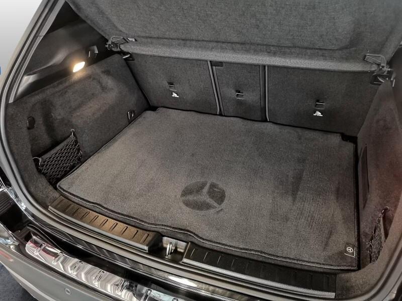 MERCEDES GLA (H247) GLA 180 Automatic ...