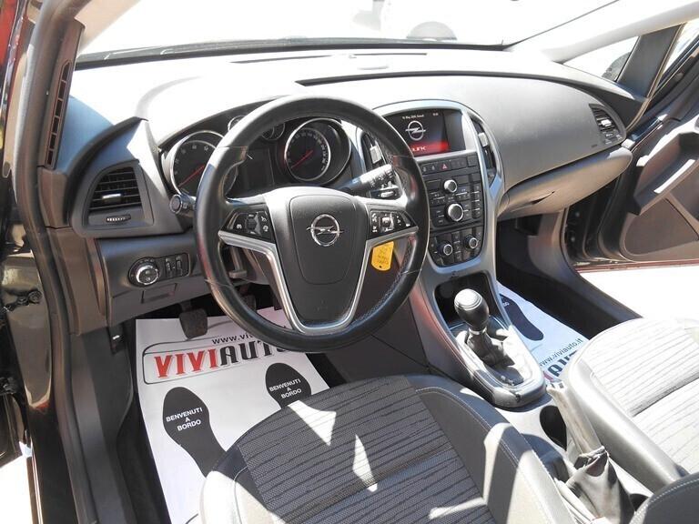 Opel Astra 1.4 Turbo 140CV Sports Tourer GPL Tech Elective