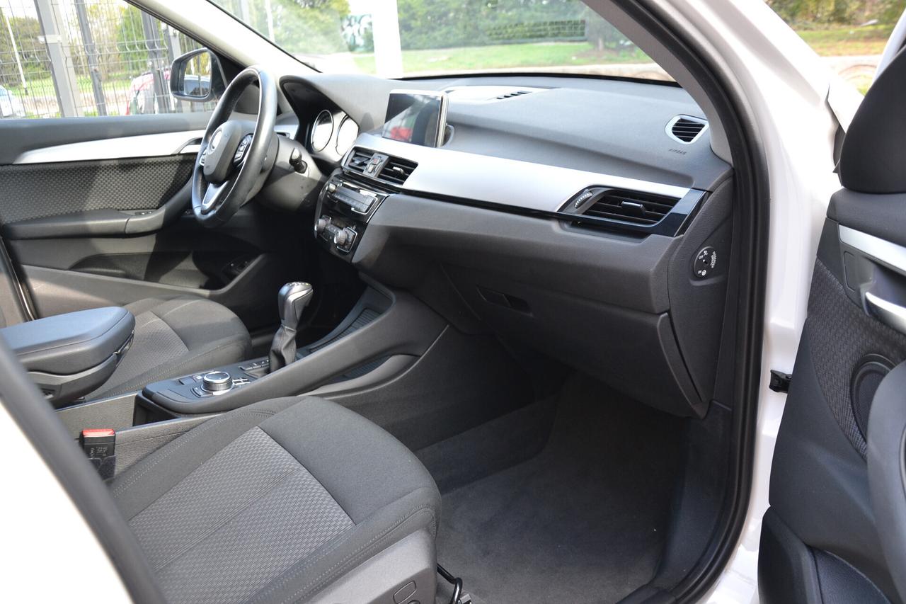 Bmw X1 25e X-DRIVE HYBRID PLUG-IN NAVI+FULL LED+RCAM+PDC+