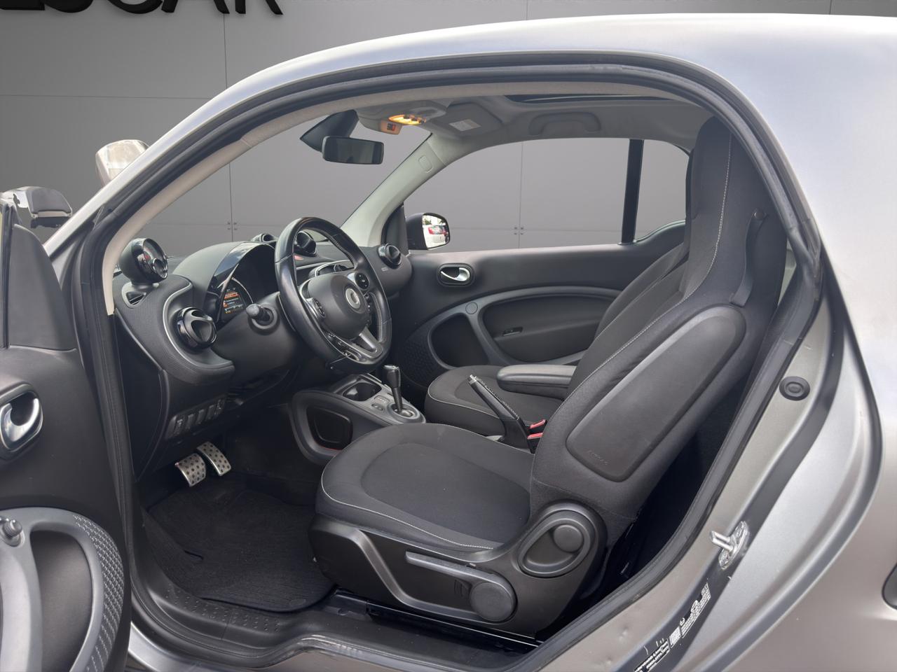 smart forTwo Allestimento BRABUS - Unipro - Promo Finanziamento - Tetto panoramico - LED - Schermo