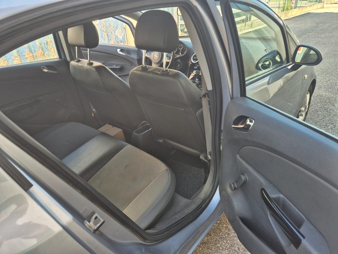 Opel Corsa 1.2 5 porte Easytronic Enjoy