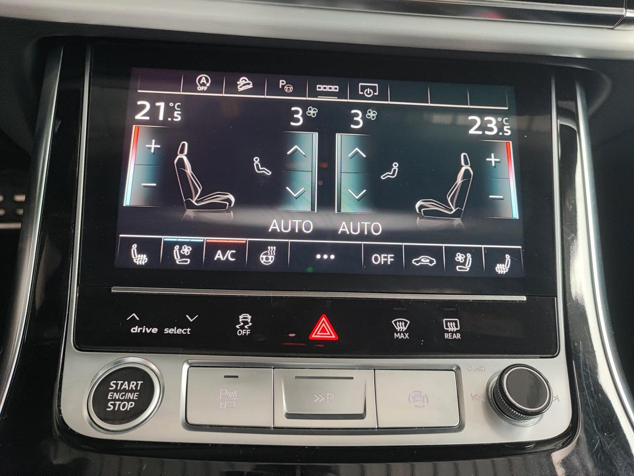 Audi Q8 55 TFSI quattro tiptronic Sline Plus