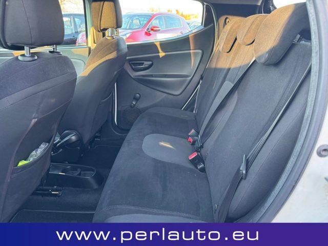 LANCIA Ypsilon 1.2 69 CV 5 porte Platinum