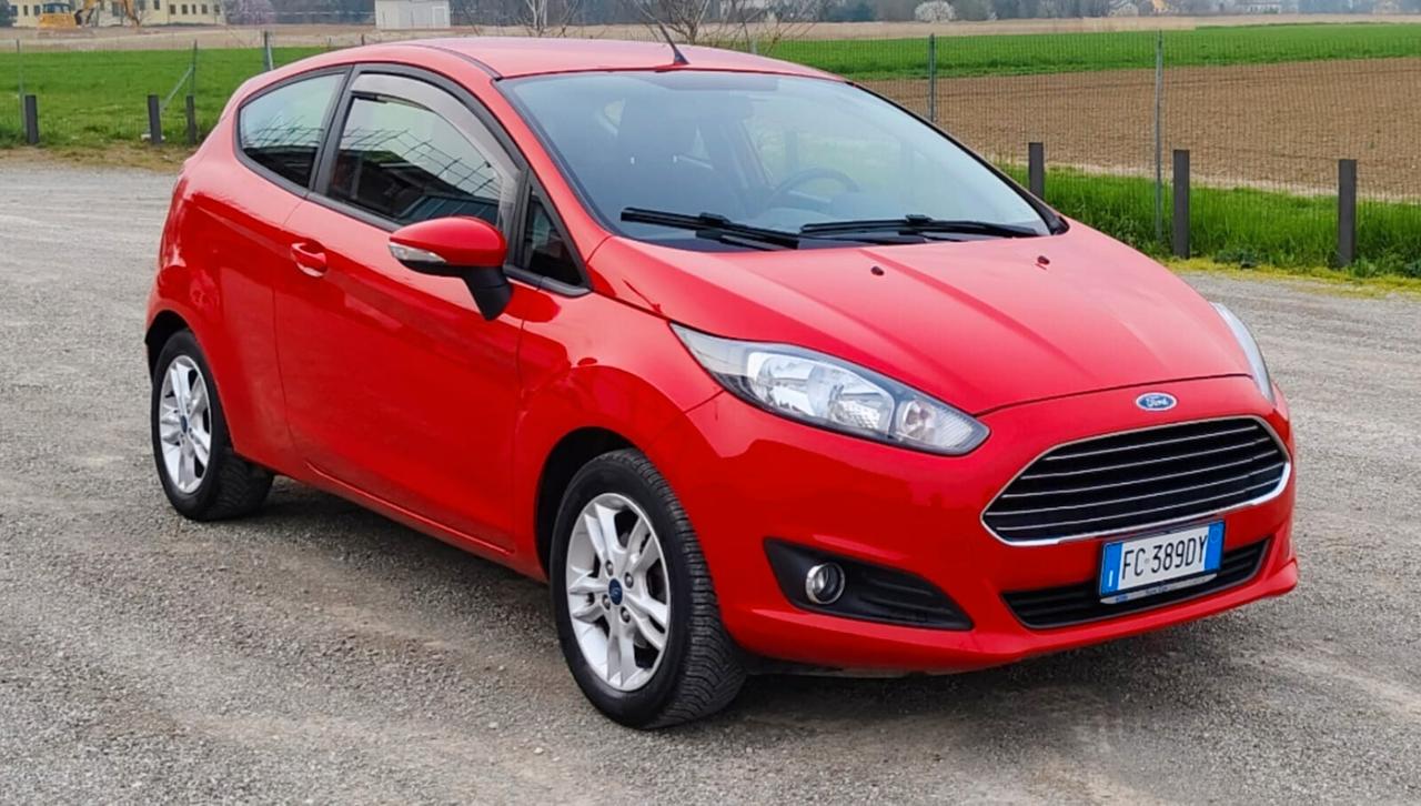 Ford Fiesta 1.2 60CV 3 porte Black & White Edition