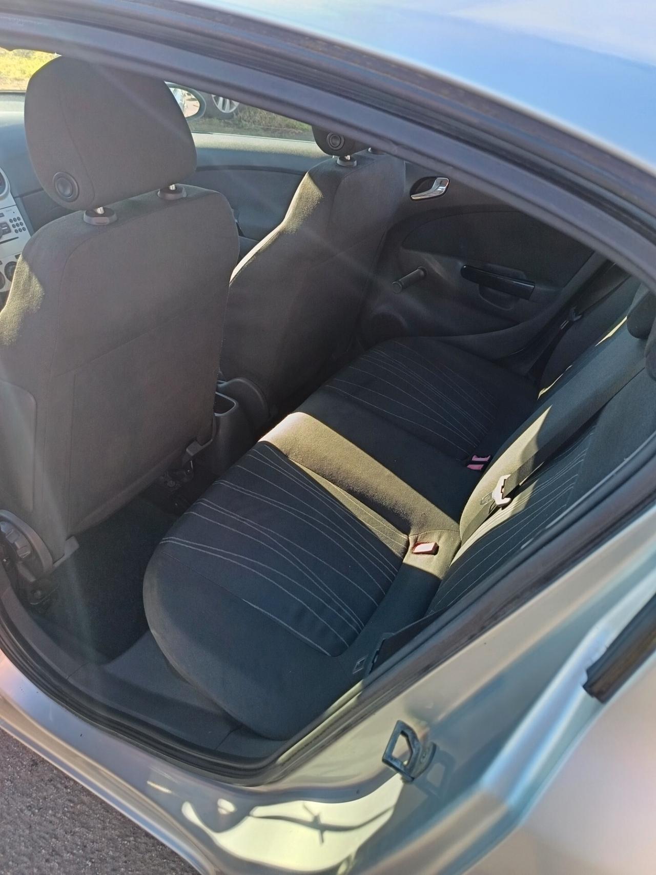 Opel Corsa 1.2 5 porte Enjoy