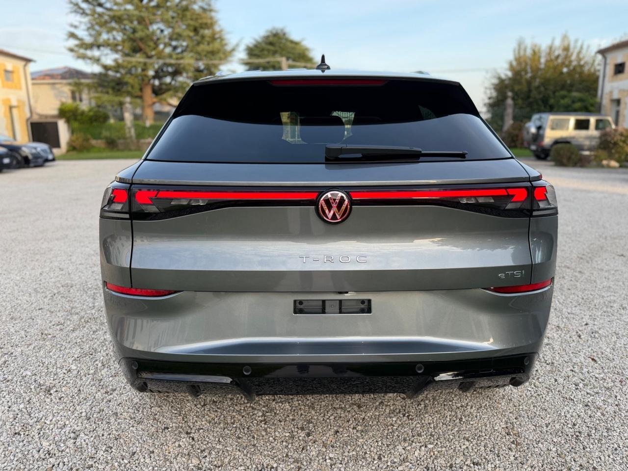 Volkswagen T-Roc 1.5 eTSI ACT 150 CV DSG R-Line