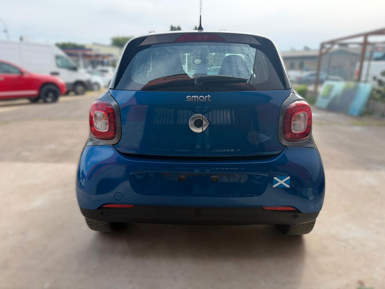 Smart ForFour 2019 1.0B *MAN* *UNIPRO*