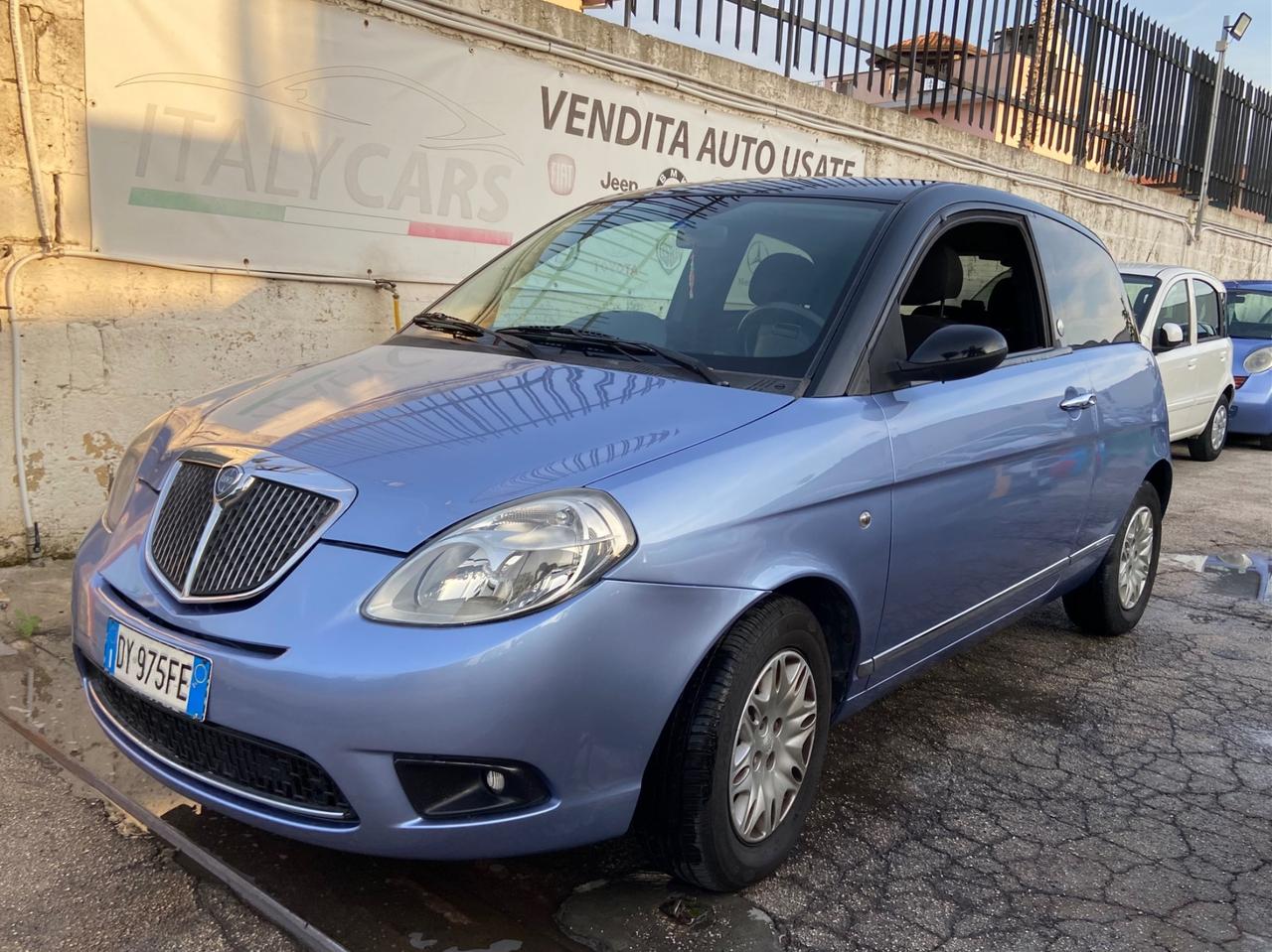 Lancia Ypsilon 1.4 Argento Ecochic B/GPL