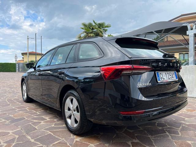 SKODA Octavia 2.0 TDI EVO SCR Wagon Executive