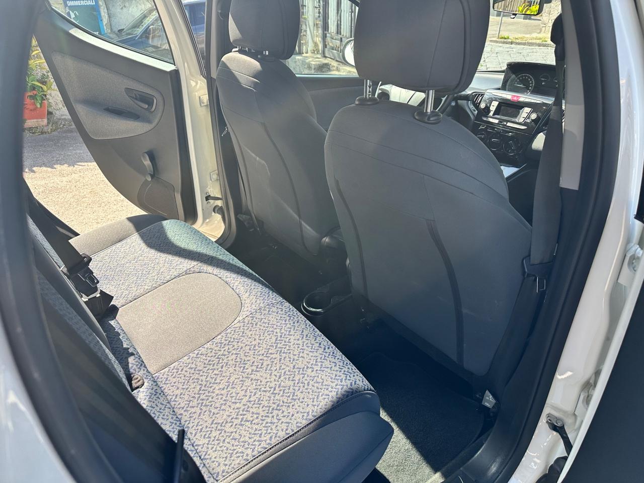 Lancia Ypsilon 1.2 69 CV 5 porte GPL Ecochic Elefantino Blu
