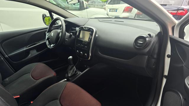 RENAULT Clio 1.2 75CV 5 porte Wave