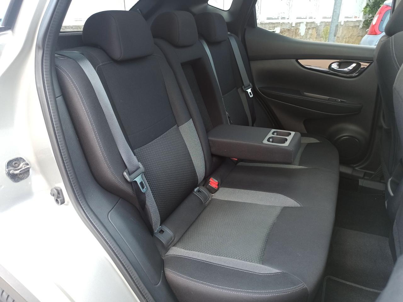 Nissan Qashqai 1.5 dCi 115 CV N-Connecta Tetto Panoramico
