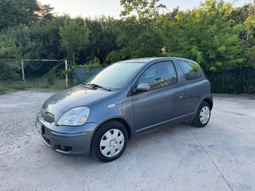 Toyota Yaris 1.0i 16V cat 3 porte Sol