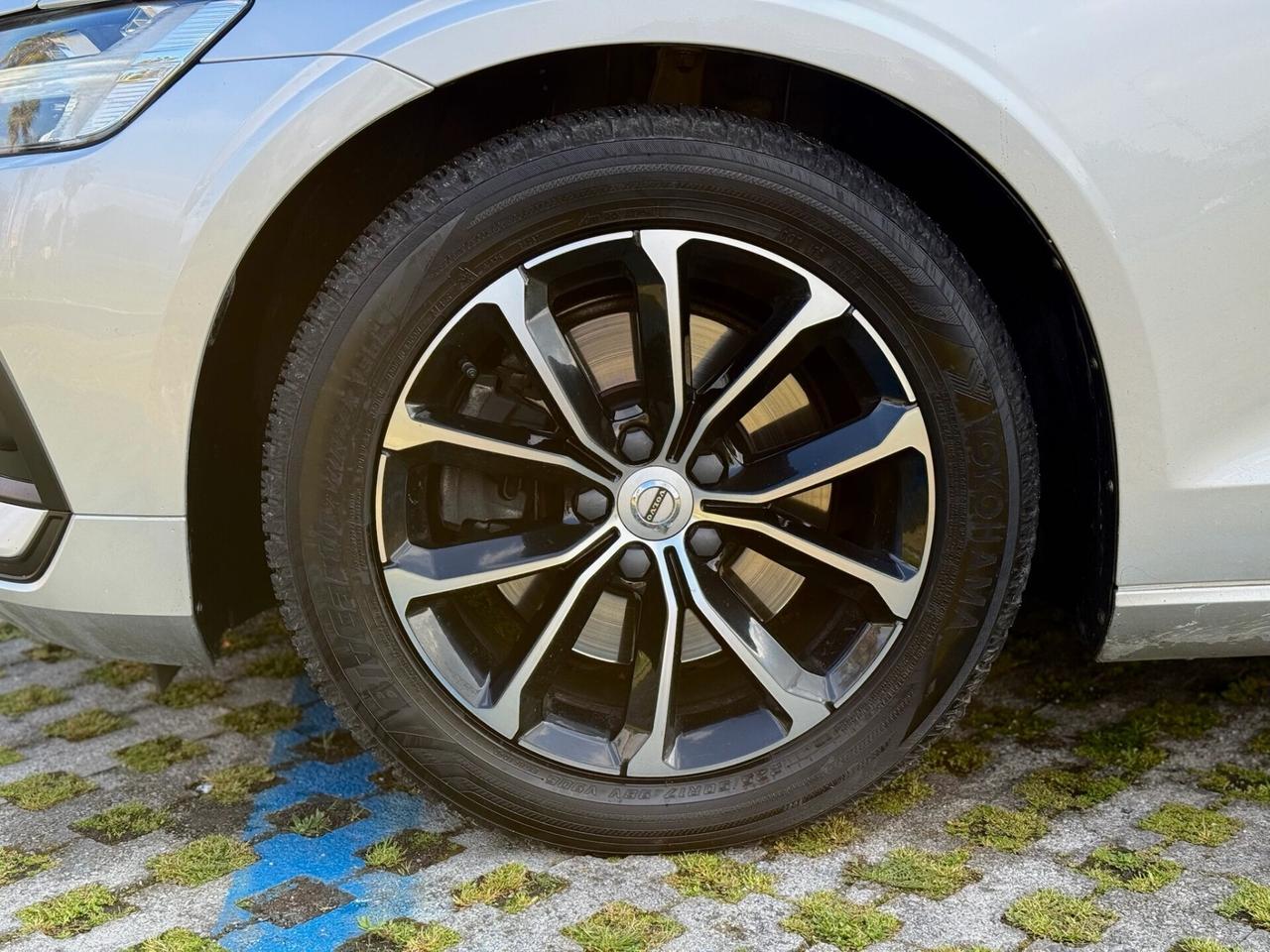 VOLVO V60 2021 B4 Geartronic R-Design