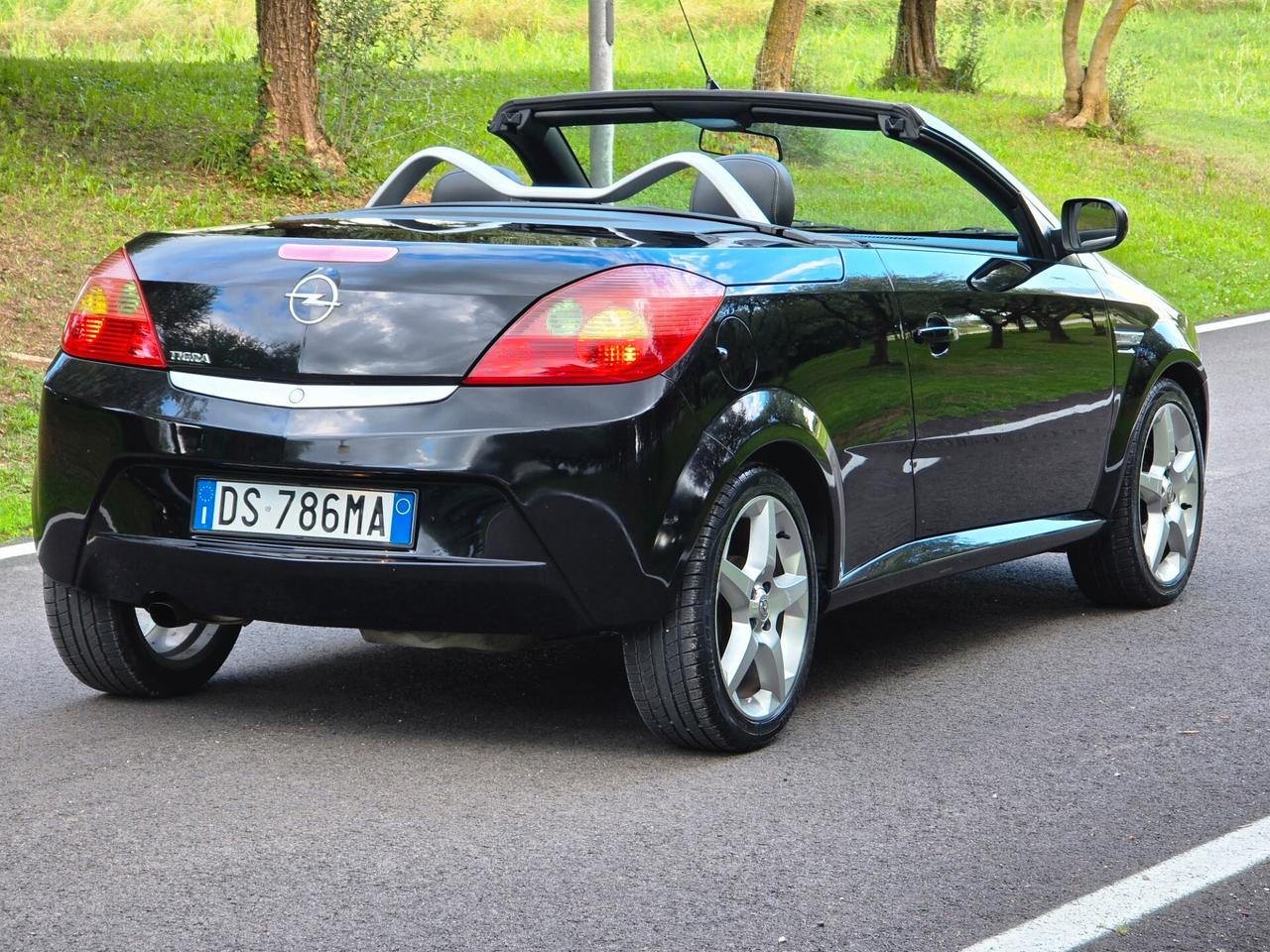 Opel Tigra TwinTop 1.4 16V Sport