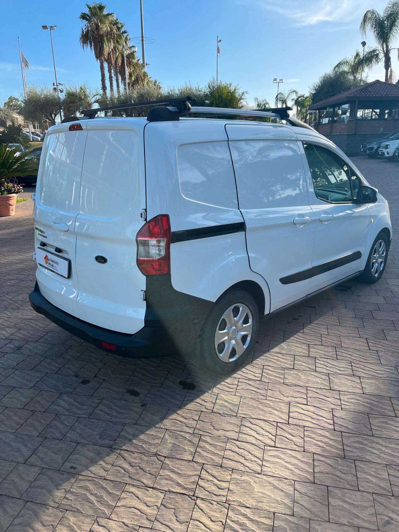 Ford Transit Courier Transit Courier 1.5 TDCi 75CV Van Entry