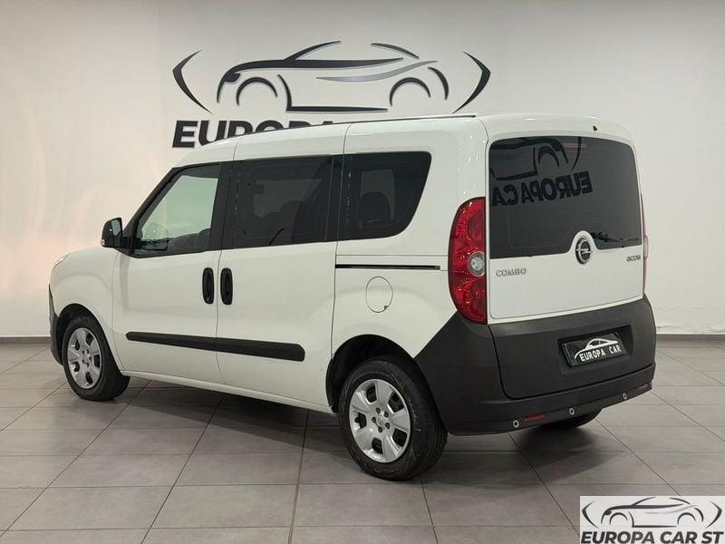 Opel Combo Tour 1.3D 95CV E6B AUTO CARRO