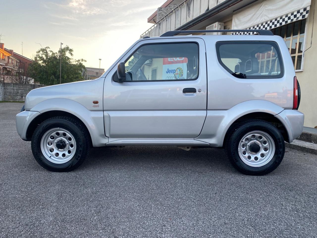 Suzuki Jimny 1.3i 16V cat 4WD JLX